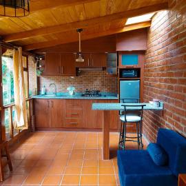 Casa y Flores, Hotel in Baños