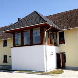 Gästehaus Watschinger, hotell sihtkohas Bad Wimsbach-Neydharting