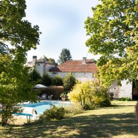 La Grange Du Barry, hotel in Belvèze