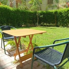 Luxury King Bed with garden-Zayed Families only, hotell i Sheikh Zayed