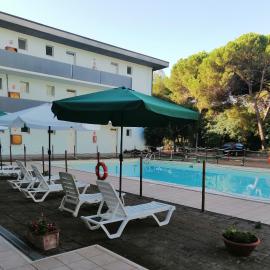 Residence Verde Pineta, hotel in Principina a Mare