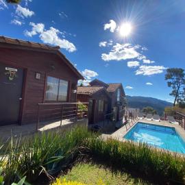 Cabañas Tr'eje, hotel din Valle de Bravo