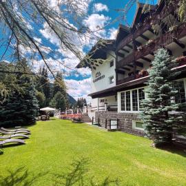 B&B Garni Villa Campitello, hotel in Campitello di Fassa