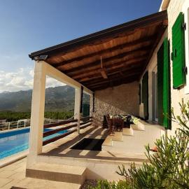 Villa Maxim with Private Pool and sea view near Zadar