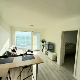 New air-conditioned apartment 5 minutes by walk from the airport with free garage parking