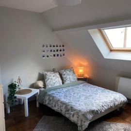 La Gibriaçoise petite chambre chez l habitant, готель у місті Жевре-Шамбертен