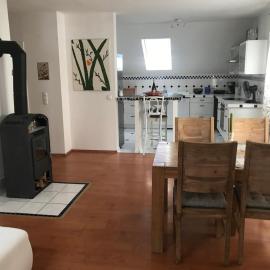 Schöne Ferienwohnung im Voralpenland, hotel di Pfaffing