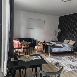 Apartmány Oxota: Jaroměř şehrinde bir otel