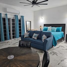 Roots Cafe Negril Rooms, hotel u Negrilu