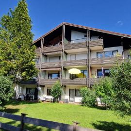 Ferienwohnung Edelweiss in Bernau am Chiemsee, hotel in Bernau am Chiemsee