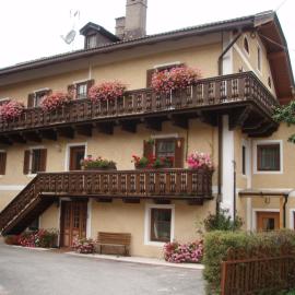 Haus Schmiedhofer, hotell sihtkohas Niederdorf