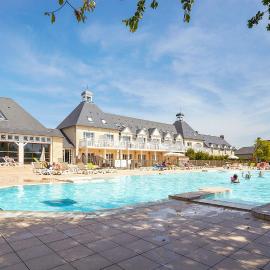 Résidence Pierre & Vacances le Green Beach, hotell i Port-en-Bessin-Huppain