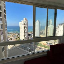 Lyxor 1, hotel i Bat Yam