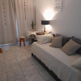 Pequeño monoambiente centrico Con garage, hotel di Posadas