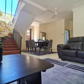 Sejati KB Homestay 4 BEDROOM, hotel in Pengkalan Cepa