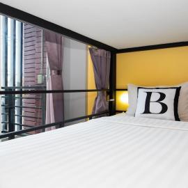 Bell Lifestyle Hostel Phuket, hotel in Nai Yang Beach