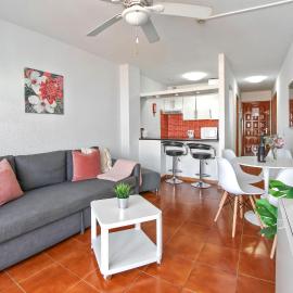 Bonito apartmento en Garden City con piscina climatizada