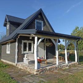 Bajkowy Domek nad rzeką Liwiec, hotel in Łochów
