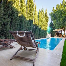 RentalSevilla Brisa del Aljarafe con piscina climatizada a 15 minutos de Sevilla, hotel in Almensilla