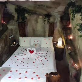 La Cova de Can Pavet, hotel in Pontons