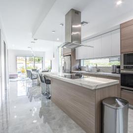 Modern 4-Bedroom Townhouse with Pool!, hotel sa Miami