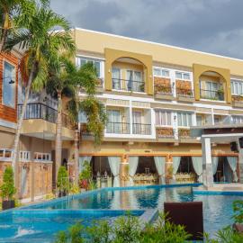 Ragazzi Resort Hotel, hotel in Naga