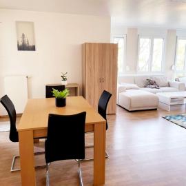 Cozy Apartment in Offenbach with balcony
