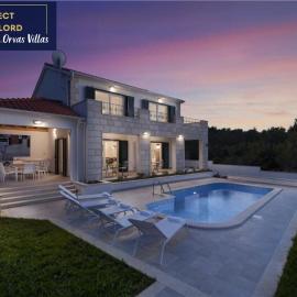 Villa Makarac - Heated Pool, Beach 140m & Kids Playground I Brač