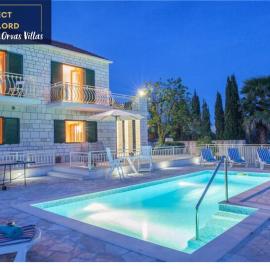 Villa Vjeka Cozy Family Retreat with Heated Pool, Brač Island, hotel di Sumartin