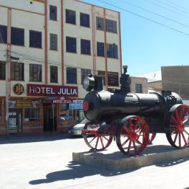 Julia Plaza Hotel، فندق في أويوني