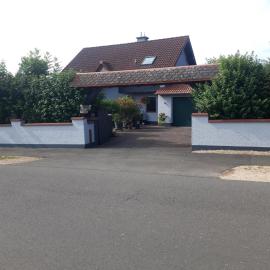 Ferienwohnung May, готель у місті Seiwerath