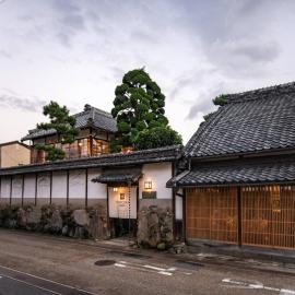 NIPPONIA HOTEL Igaueno Castle Town, hotel di Iga