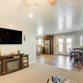 Ranch Escape w/ Patio ~ 21 Mi to Bryce Canyon, Hotel in Panguitch