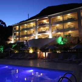 Hôtel et Résidence Costa Rossa, hotel sa Porto Ota