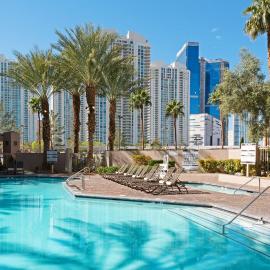 Hilton Grand Vacations Club Paradise Las Vegas، فندق في لاس فيغاس