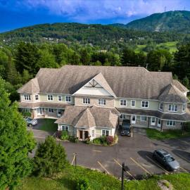 Le 204 Champlain Bromont, hotel em Bromont