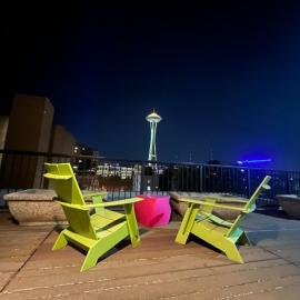 Cozy Downtown Condo Retreat with Space Needle View, מלון בסיאטל