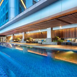 DoubleTree by Hilton Surabaya, hotel Surabayában