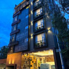 ROYAL ACE LUXUR, hotel i Bangalore