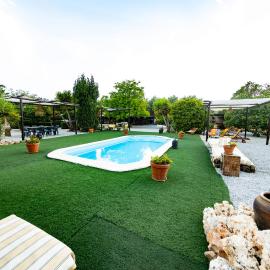 LA CUADRA, Finca a los pies Sierra Nevada, a 10 minutos del centro, Piscina,Bbq