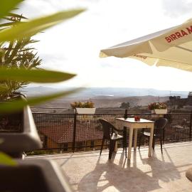 BELVEDERE Appartamento per vacanze, hotel in Castel di Iudica
