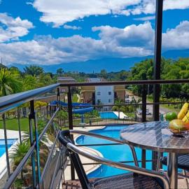 Apartamento Eje Cafetero - hermosa vista a piscinas