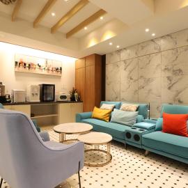 H Avenue Hotel Minam