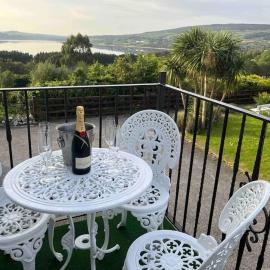 Kylemore Lakeview Retreat, Hotel in Blessington