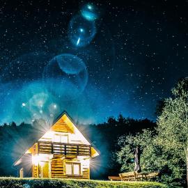 Kryjówka Yetiego Domek w zaciszu Bieszczad z jacuzzi i klimatyzacją, hotel in Hoczew