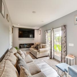 Mountville Rental w/ Private Patio & Gas Grill!
