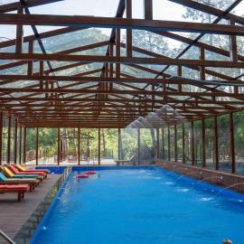 Chillaru Spa & Resort، فندق في كاساولى