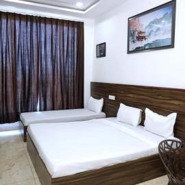 Hotel Homeland Inn, hotell i Sirsa