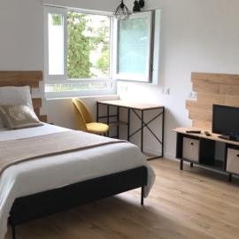 Studio 35m2, hotell i Fougères