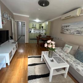 Luxury Apartments Ani, hotel in Burgas